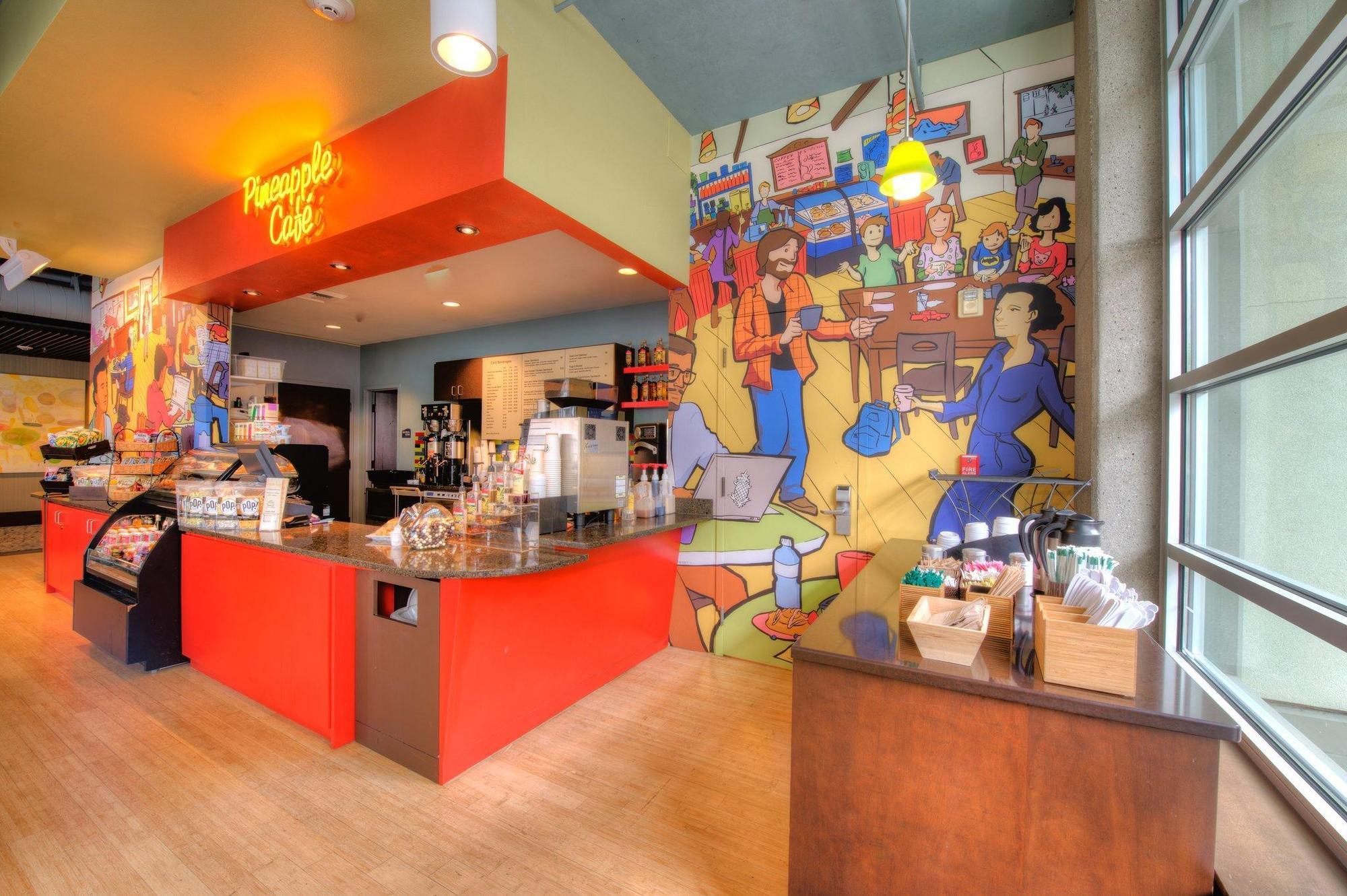 Staypineapple, Watertown Hotel, District
